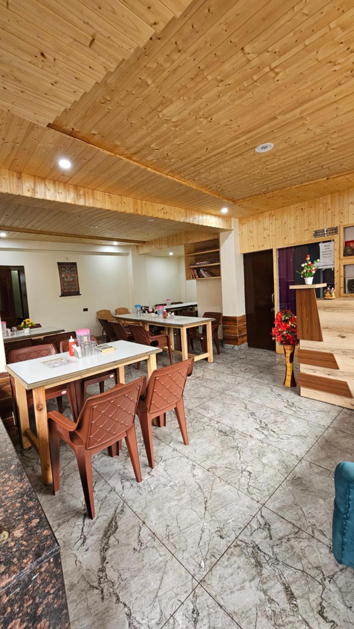 Green View Hotel And Restaurant ماكليود غانج المظهر الخارجي الصورة