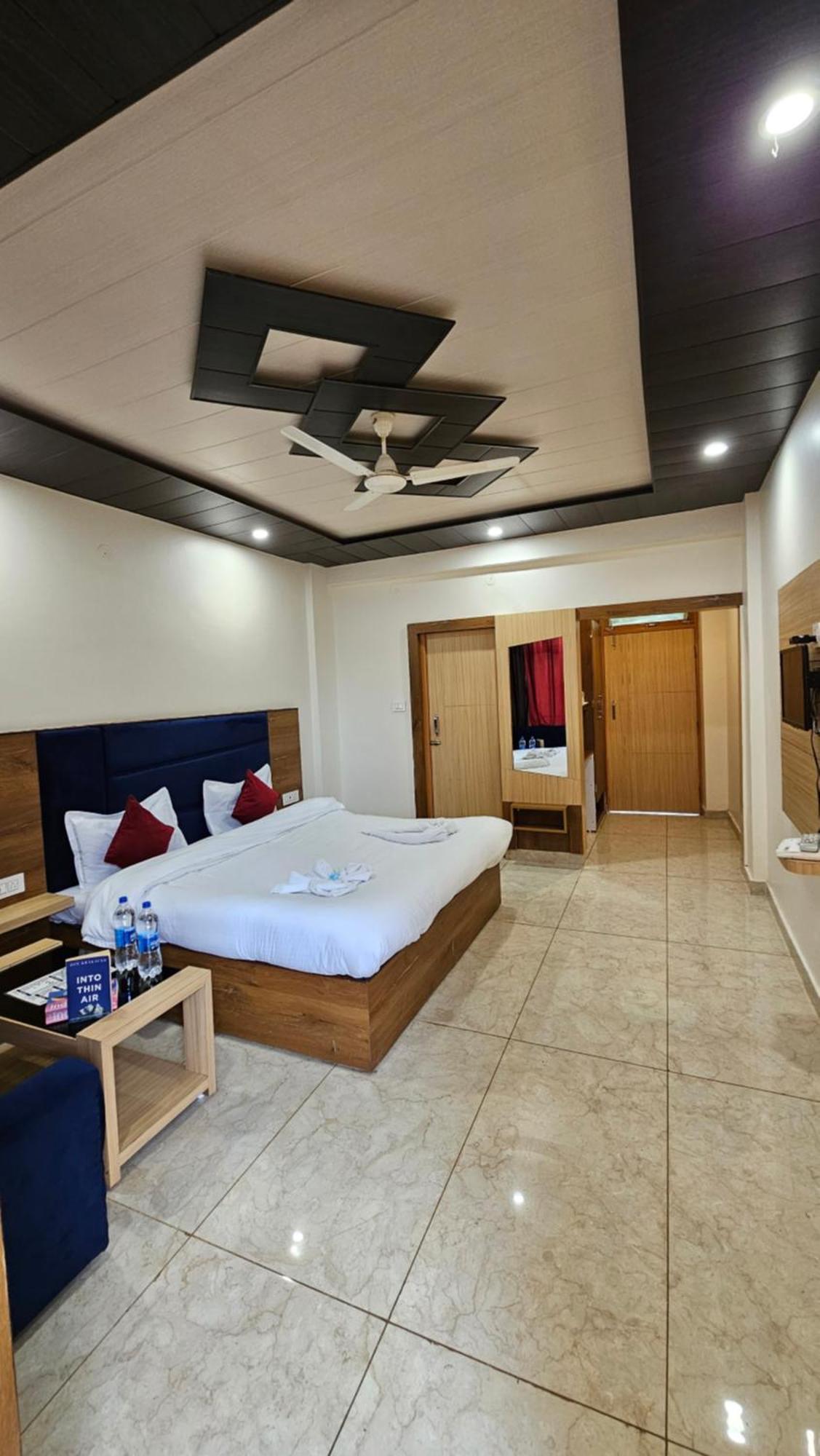 Green View Hotel And Restaurant ماكليود غانج المظهر الخارجي الصورة