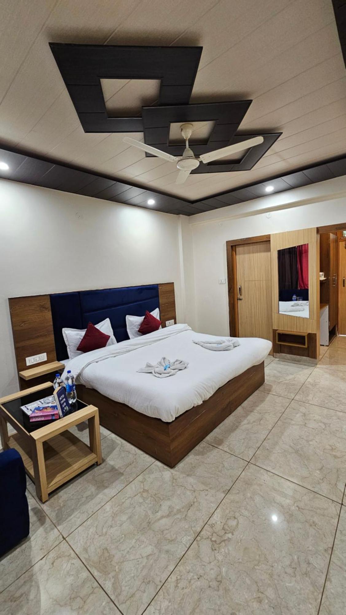 Green View Hotel And Restaurant ماكليود غانج المظهر الخارجي الصورة