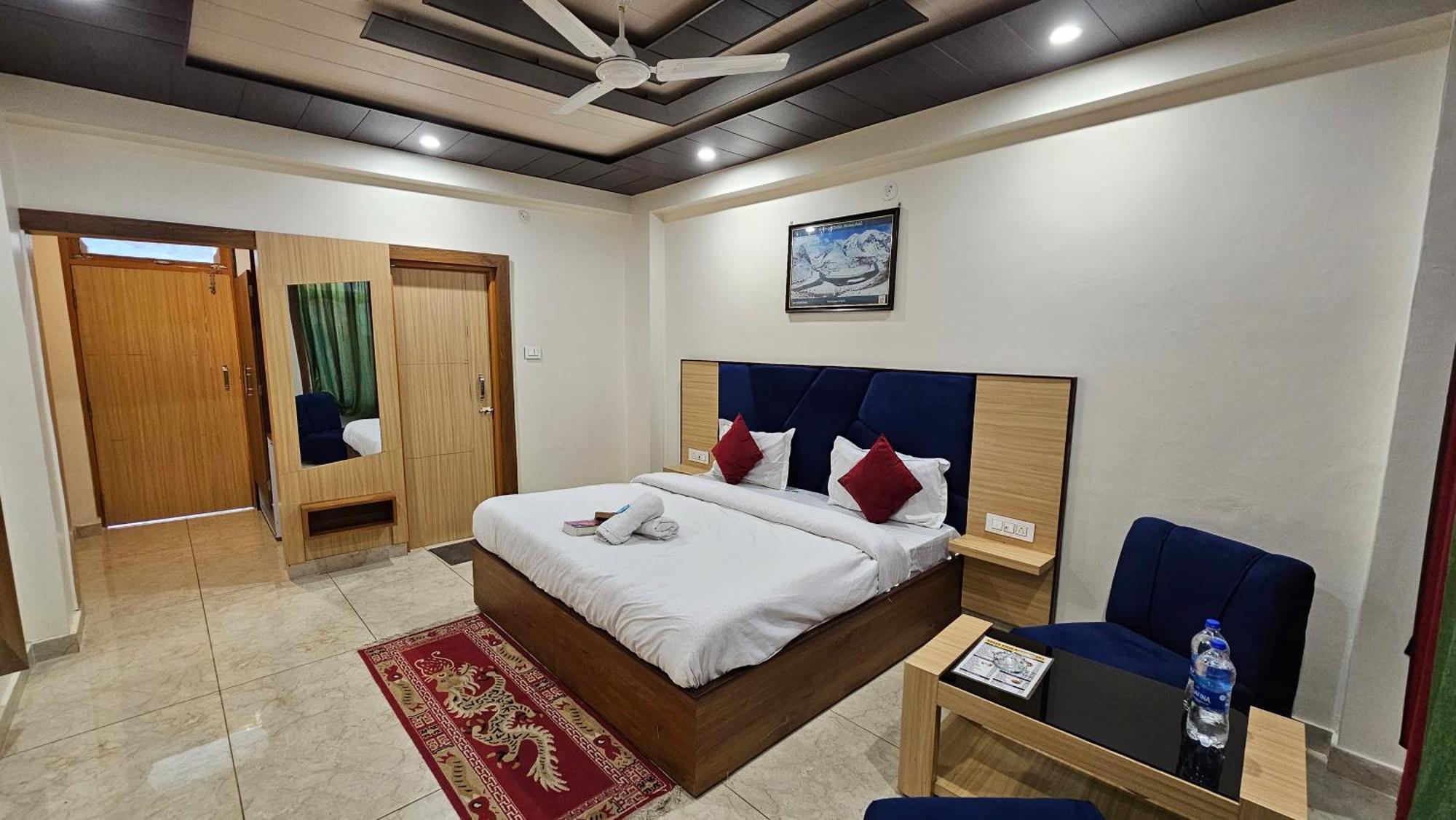 Green View Hotel And Restaurant ماكليود غانج المظهر الخارجي الصورة