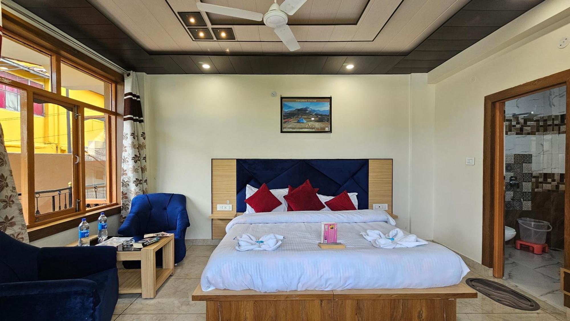 Green View Hotel And Restaurant ماكليود غانج المظهر الخارجي الصورة