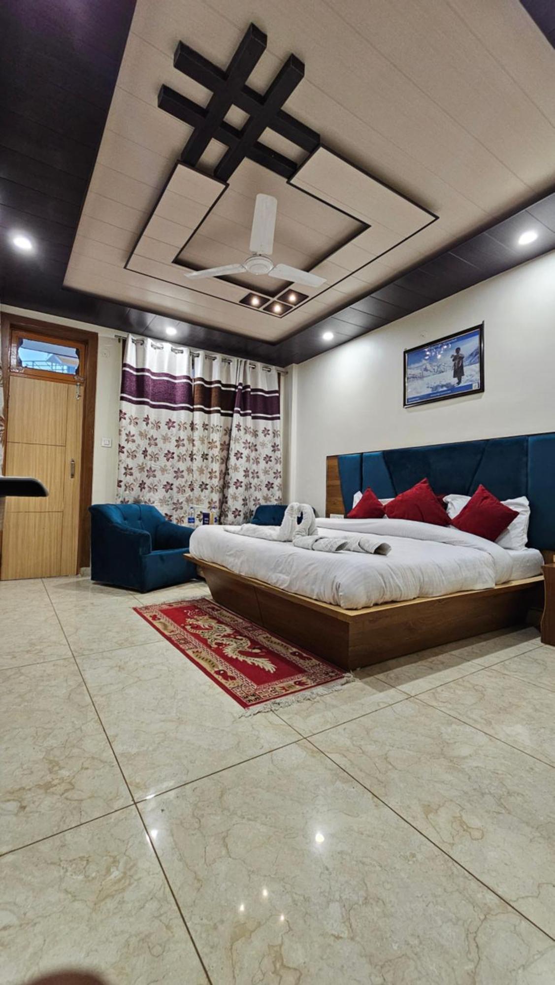 Green View Hotel And Restaurant ماكليود غانج المظهر الخارجي الصورة