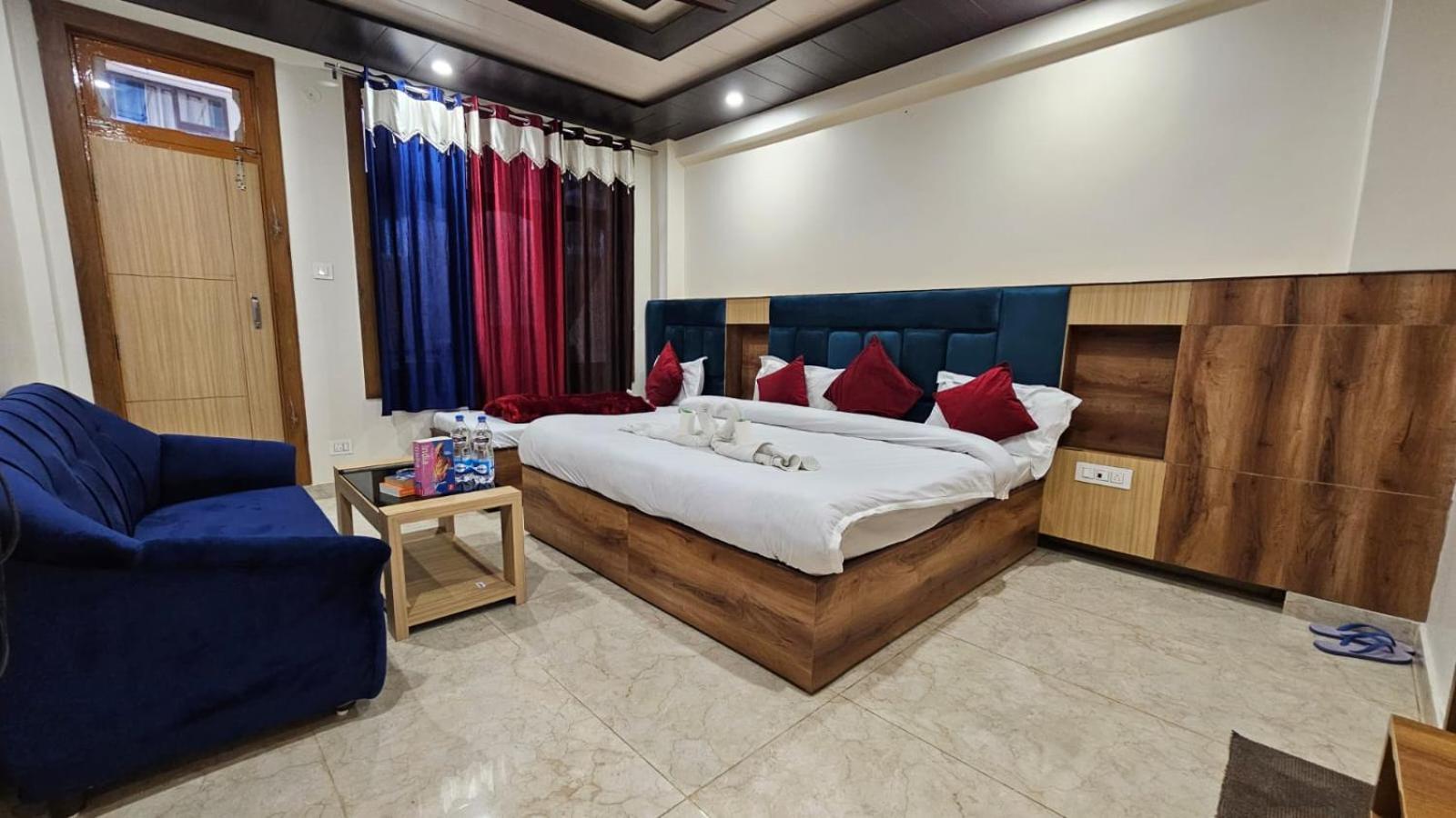 Green View Hotel And Restaurant ماكليود غانج الغرفة الصورة